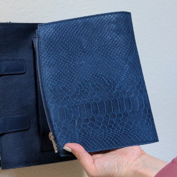 Italian Leather Bag - Picture 2 of 8